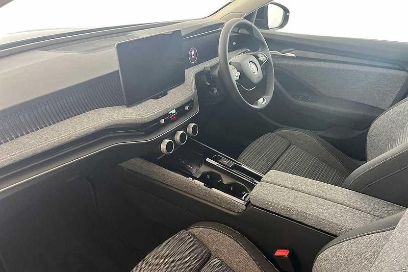 Image 2/4