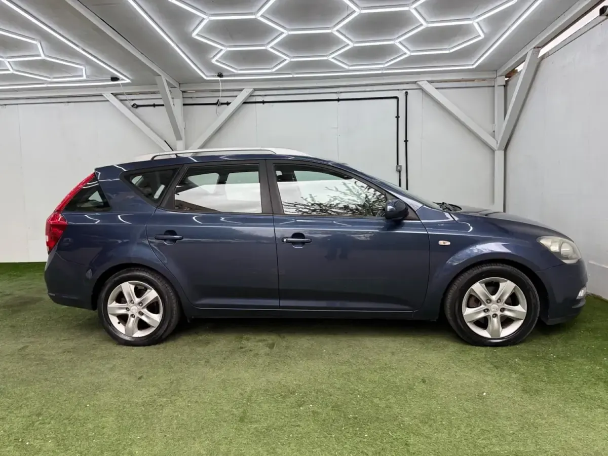 Używany Kia Ceed 2012 Niebieski Hatchback