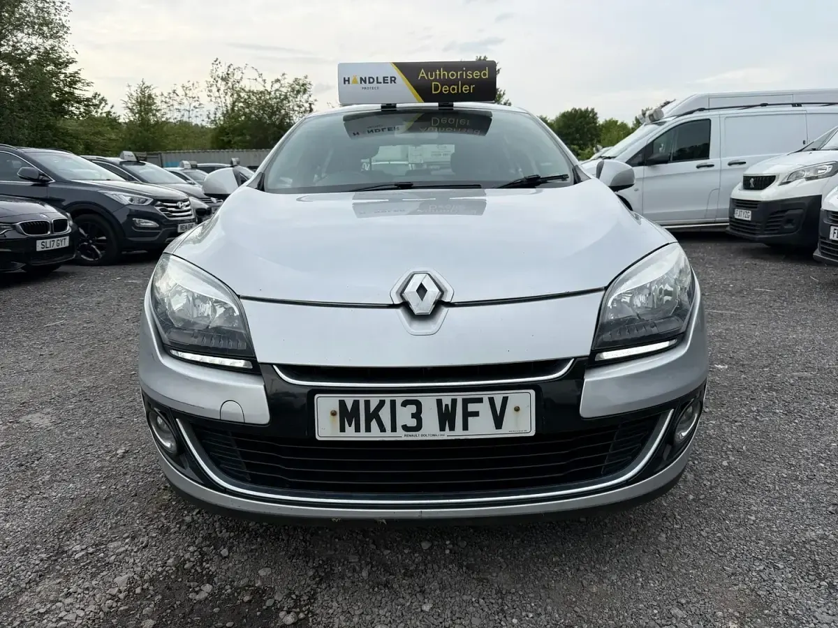 Used Renault Mégane Dynamique 110 HP (80 kW) 2013 Silver Hatchback