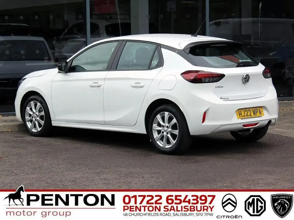Used Vauxhall Corsa Edition 75 HP (55 kW) 2022 White Hatchback