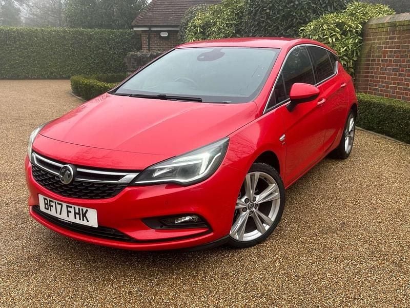 Red Used 2017 Vauxhall Astra SRi Hatchback | £4,995 (Good price) - Image 1/4