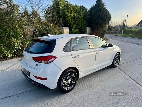 Used Hyundai i30 SE 2023 White Hatchback