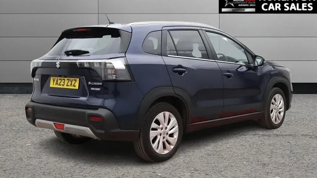 Usado Suzuki SX4 2023 Azul Citadino