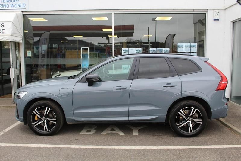 Used Volvo XC60 R-Design 340 HP (250 kW) 2021 Grey SUV