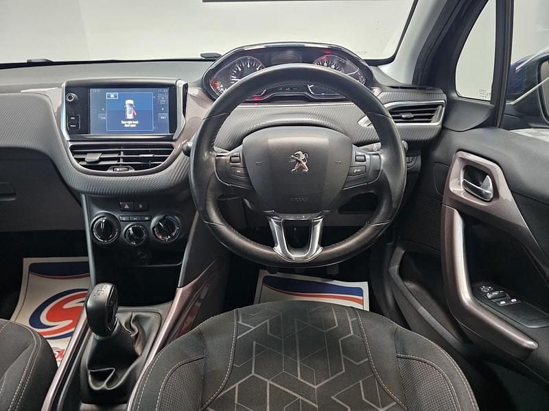 Used Peugeot 2008 Active 70 HP (51 kW) 2015 Blue SUV