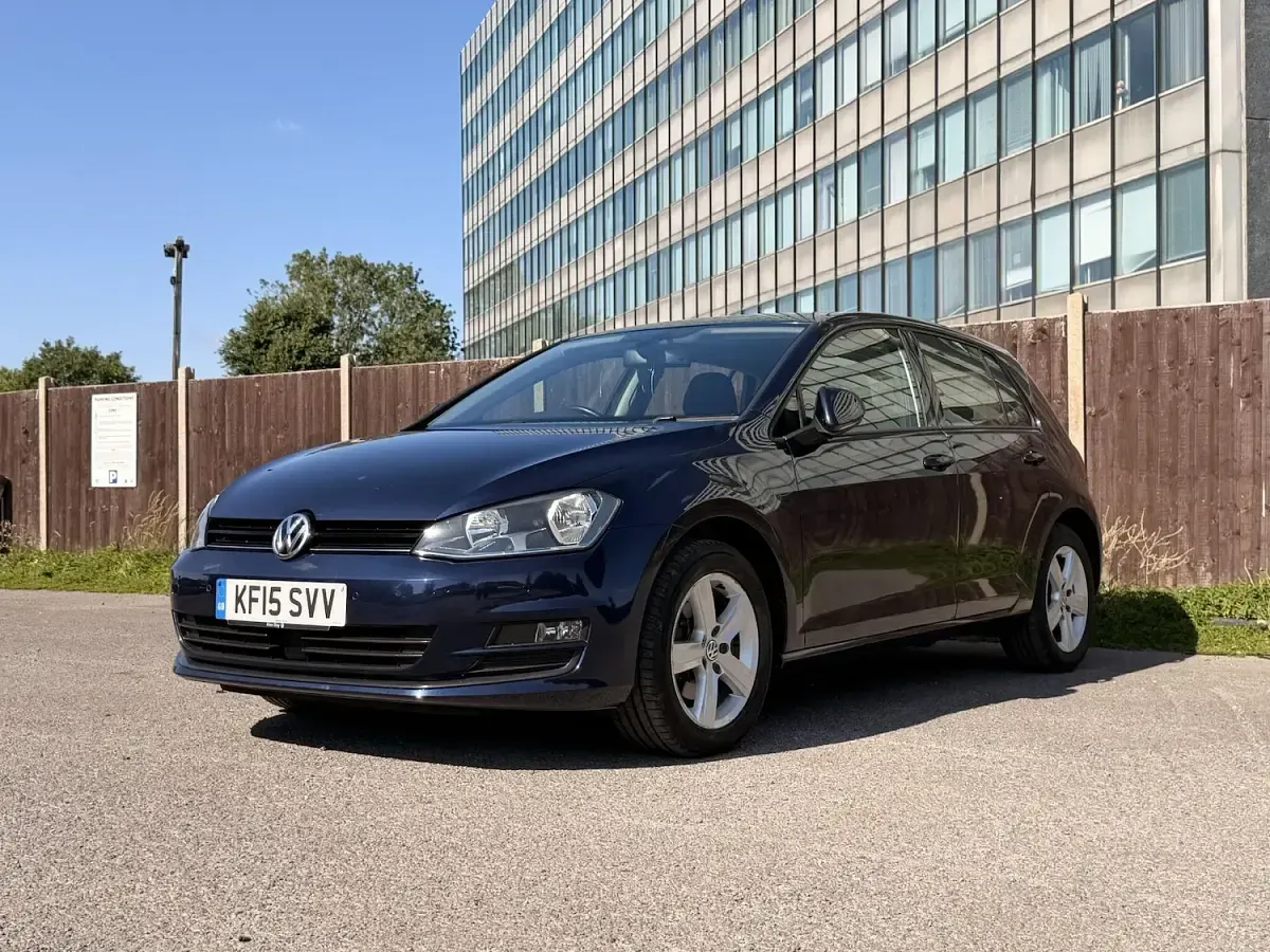 Used VW Golf VII Match 125 HP (91 kW) 2015 Blue Hatchback