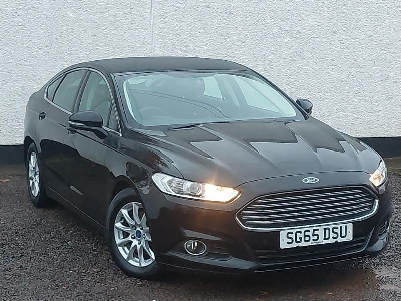 Black Used 2015 Ford Mondeo Zetec Hatchback | £8,498 (Expensive) - Image 1/4