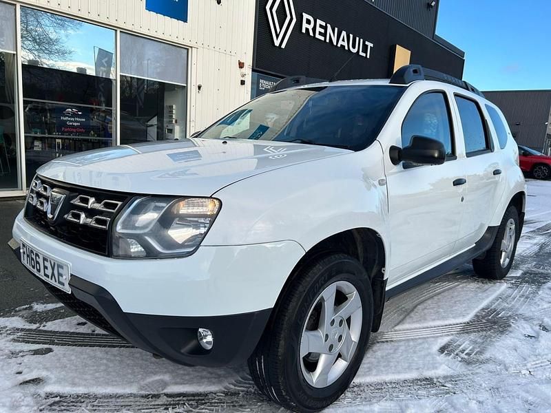 White Used 2016 Dacia Duster Ambiance Hatchback | £3,500 (Expensive) - Image 1/4