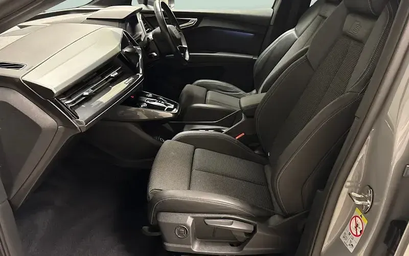 Used Audi Q4 e-tron S-Line 125 kW (170 HP) 2022 SUV