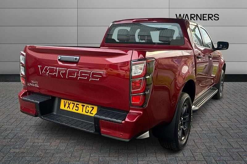New Isuzu D-Max 162 HP (119 kW) 2025 Red Pickup