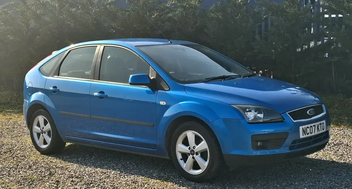 Used Ford Focus Zetec 2007 Blue Hatchback