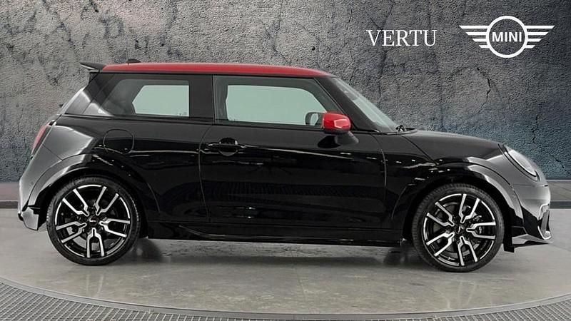Used Mini Cooper Sport 156 HP (114 kW) 2024 Black Hatchback