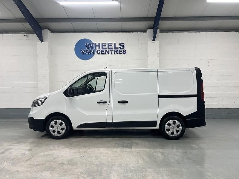 Used Renault Trafic Business 2022 White MPV