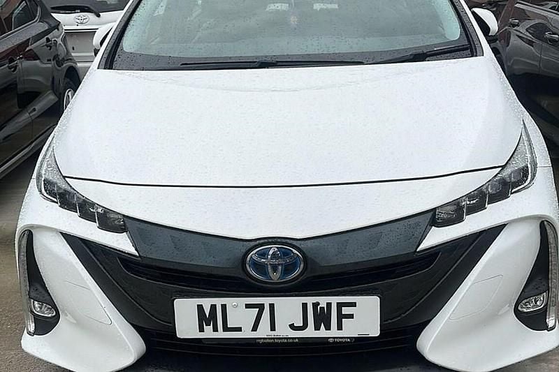 White Used 2021 Toyota Prius Business Edition Hatchback | £16,690 (Expensive) - Image 1/1
