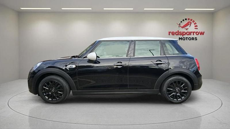 Usado Mini Cooper SD Hatch 2015 Negro Utilitario
