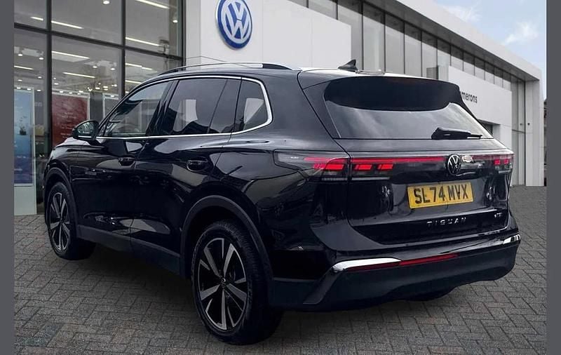 Used VW Tiguan Elegance 147 HP (108 kW) 2024 Black SUV