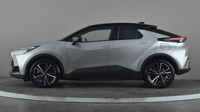 Used Toyota C-HR 223 HP (164 kW) 2024 Silver SUV
