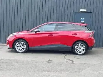 Used MG MG4 EV Trophy 149 kW (203 HP) 2023 Red Hatchback