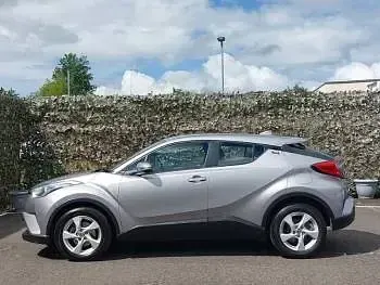 Used Toyota C-HR 115 HP (84 kW) 2017 Silver SUV