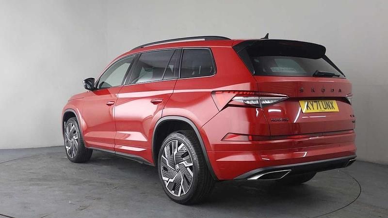 Used Skoda Kodiaq vRS 180 HP (132 kW) 2021 Velvet red metallic SUV