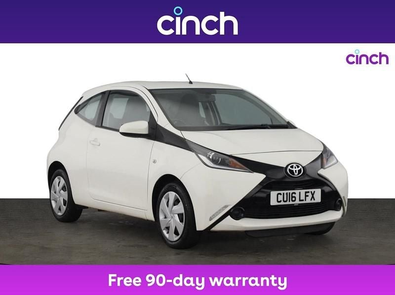 White Used 2016 Toyota Aygo X-play Hatchback | £6,999 (Fair price) - Image 1/3