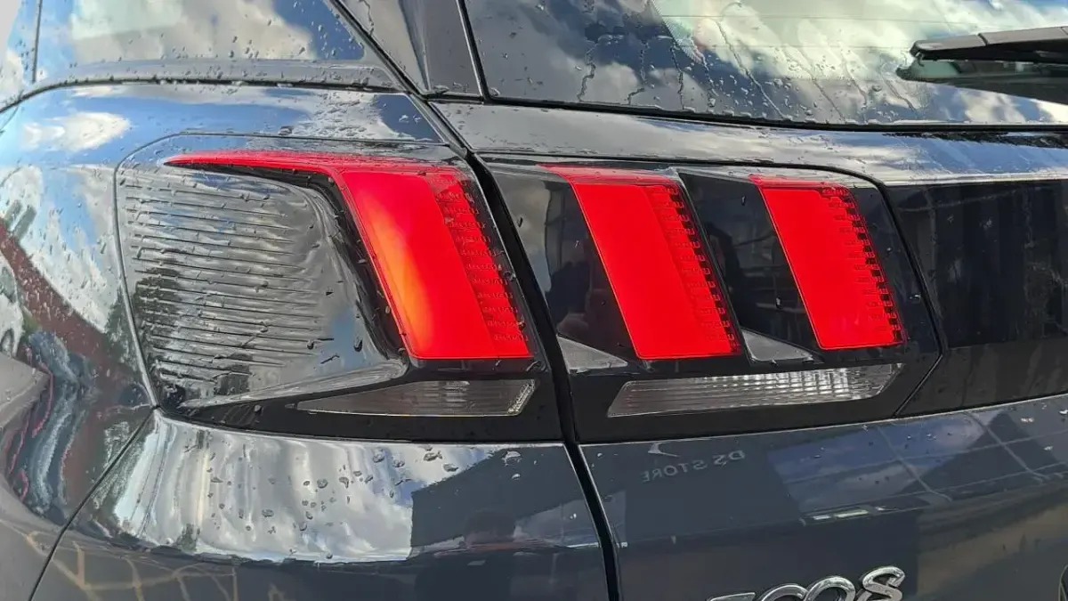Second-hand Peugeot 3008 Active 129 CP (94 kW) 2021 Gri SUV