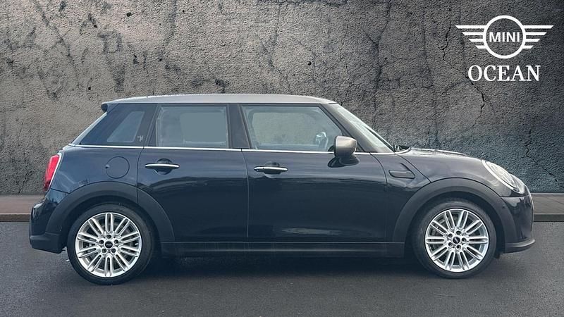Used Mini Cooper Exclusive 134 HP (98 kW) 2023 Black Hatchback