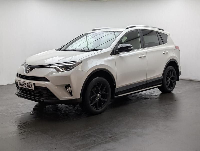 Used Toyota RAV4 2018 White Estate