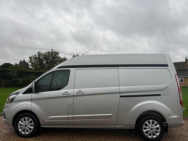 Used Ford Transit Custom Limited 130 HP (95 kW) 2021 Silver Van