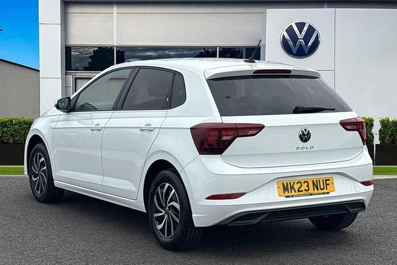 Used VW Polo Life 80 HP (58 kW) 2023 White Hatchback
