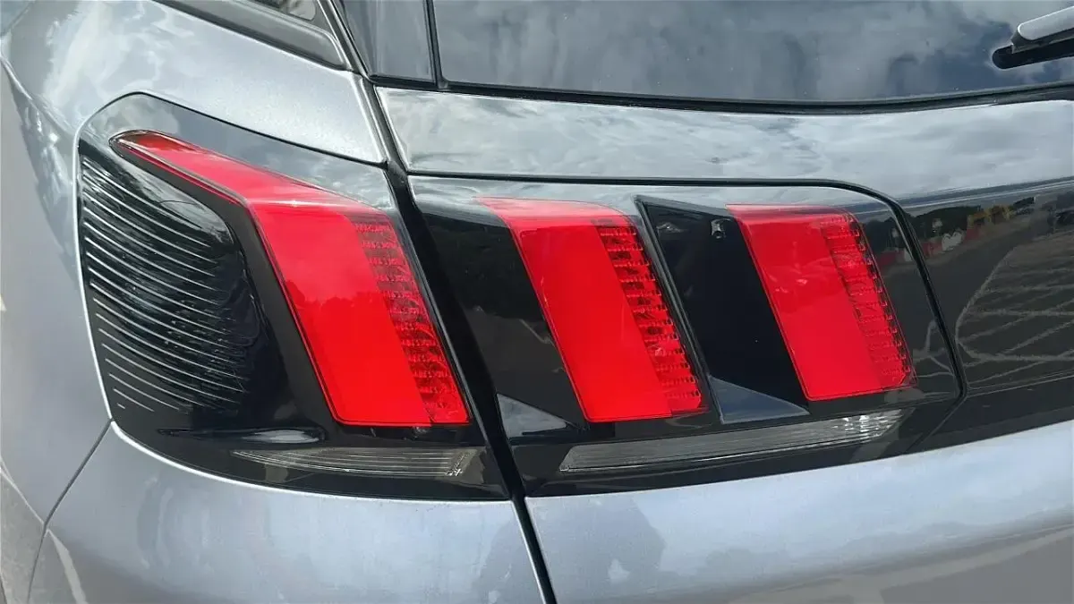 Used Peugeot 3008 Allure+ 129 HP (94 kW) 2023 Grey SUV
