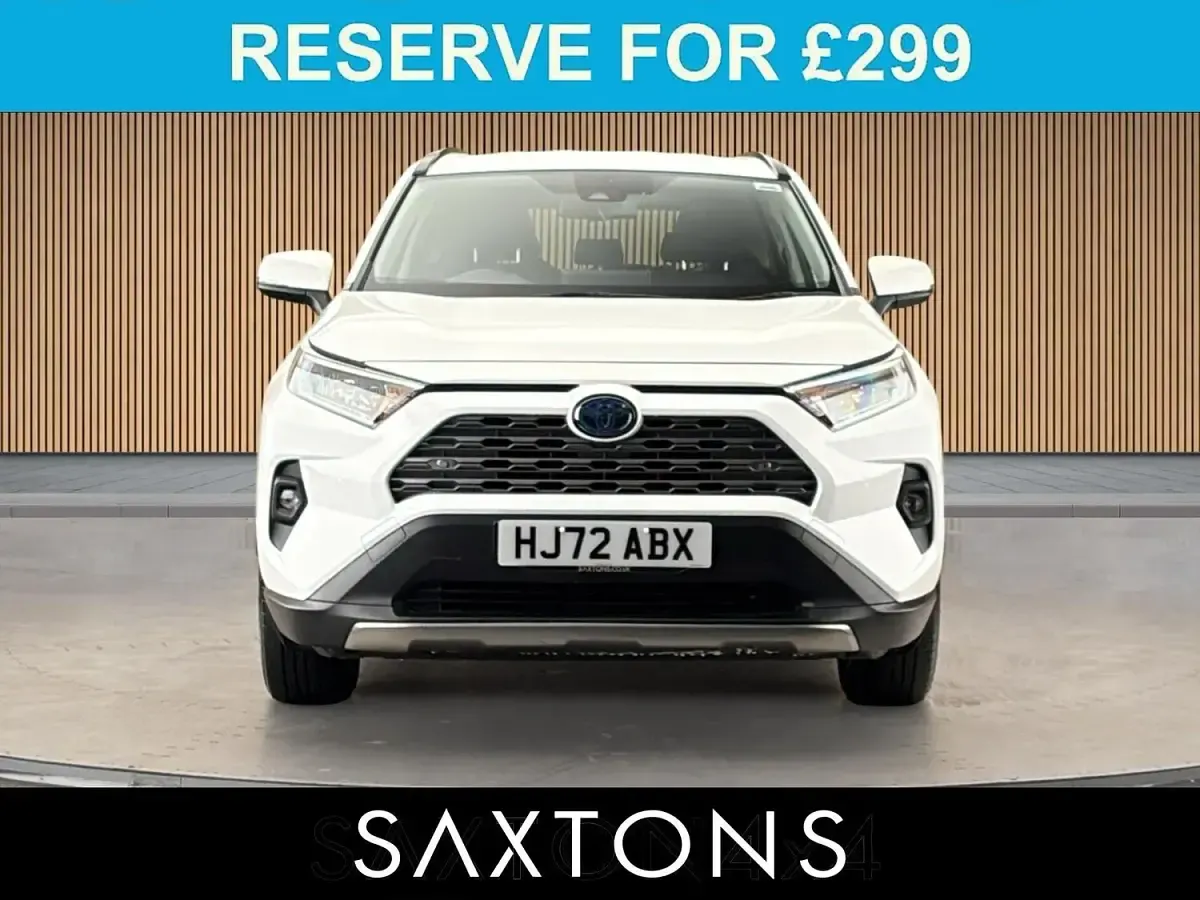 Used Toyota RAV4 Design 218 HP (160 kW) 2022 White SUV