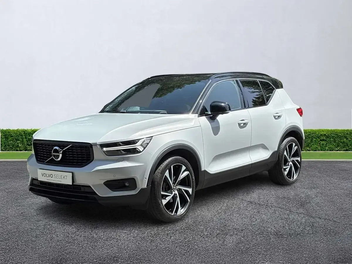 Used Volvo XC40 R-Design Pro 150 HP (110 kW) 2020 Silver SUV