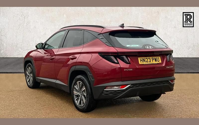 Used Hyundai Tucson SE 147 HP (108 kW) 2023 Red SUV