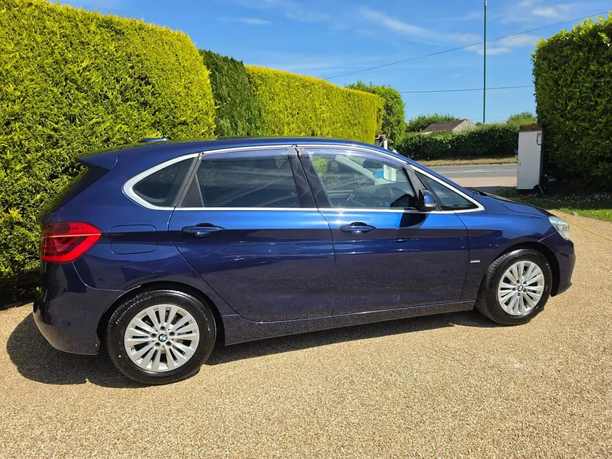 Used BMW 218 Luxury Line 2017 Blue Hatchback
