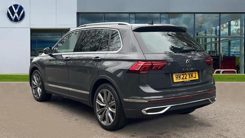 Used VW Tiguan Elegance 150 HP (110 kW) 2022 Urano grey SUV