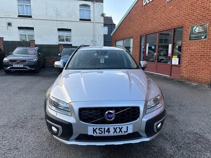 Used Volvo XC70 SE Lux 215 HP (158 kW) 2014 Silver Estate