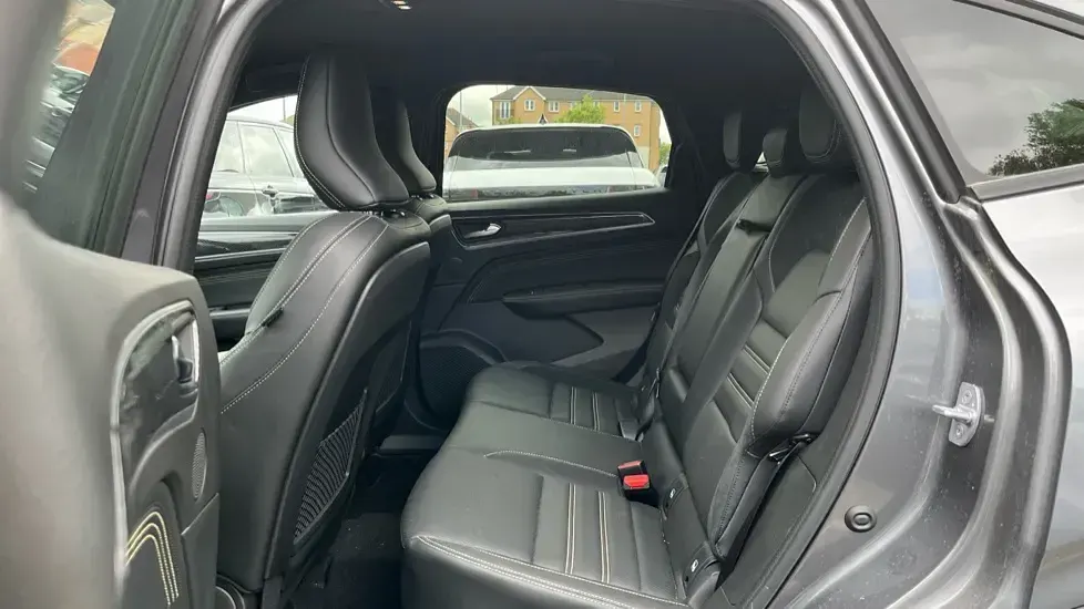 Used Renault Arkana Engineered 142 HP (104 kW) 2023 Grey SUV