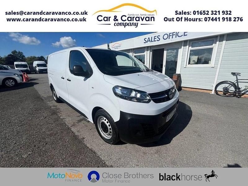 White Used 2023 Vauxhall Vivaro S Van | £10,750 (Good price) - Image 1/4