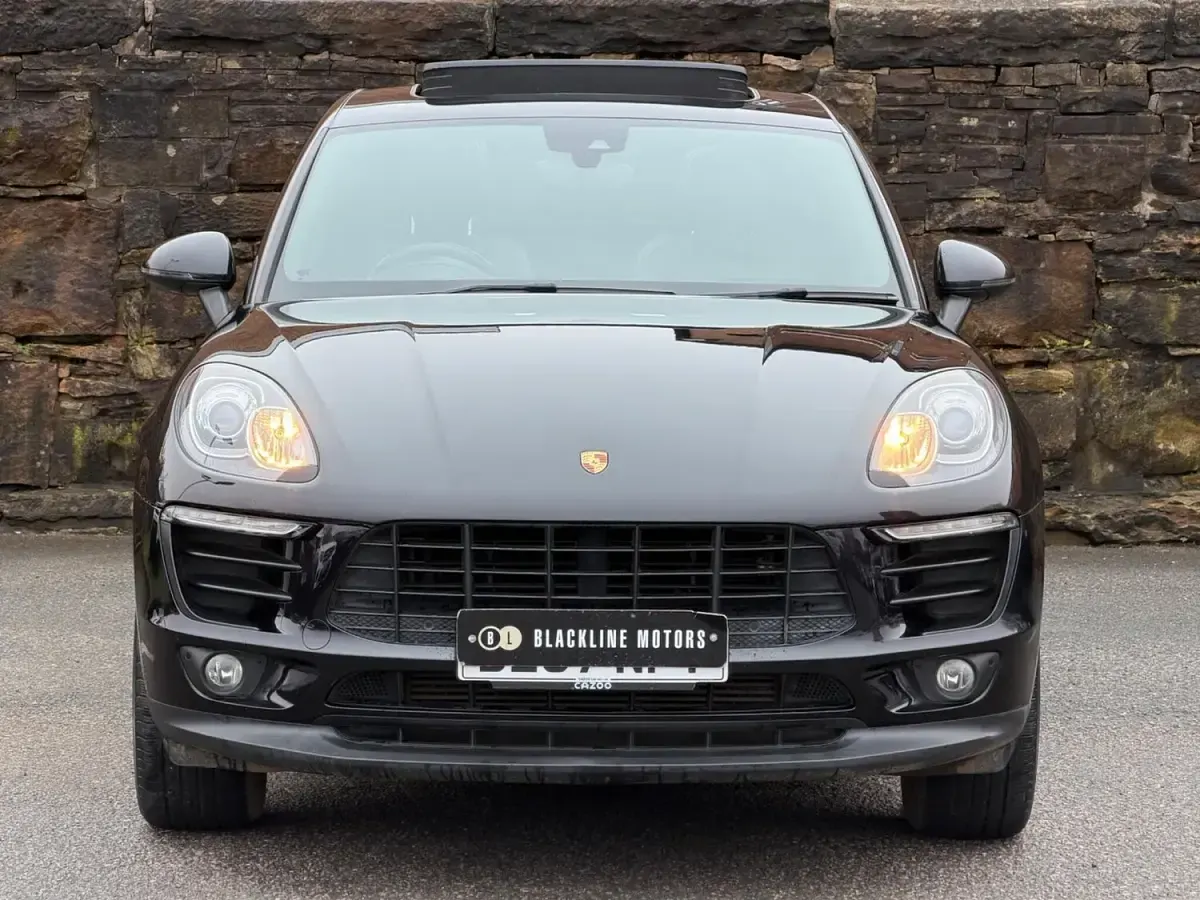 Used Porsche Macan 258 HP (189 kW) 2017 Black SUV