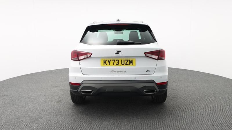 Used Seat Arona FR 110 HP (80 kW) 2023 White SUV
