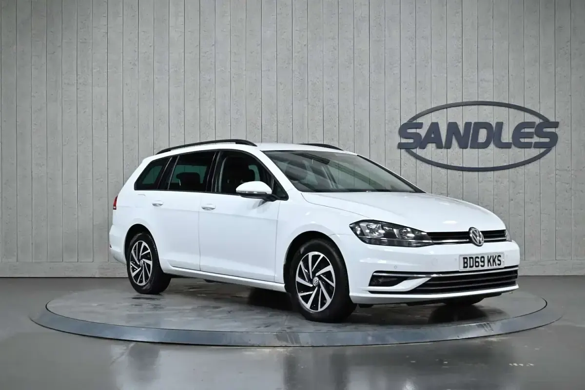 Used VW Golf VII Match 116 HP (85 kW) 2019 Estate