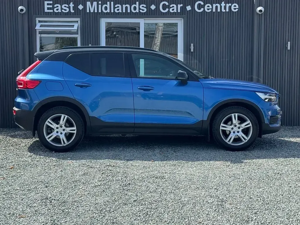 Used Volvo XC40 R-Design 163 HP (119 kW) 2020 Blue SUV