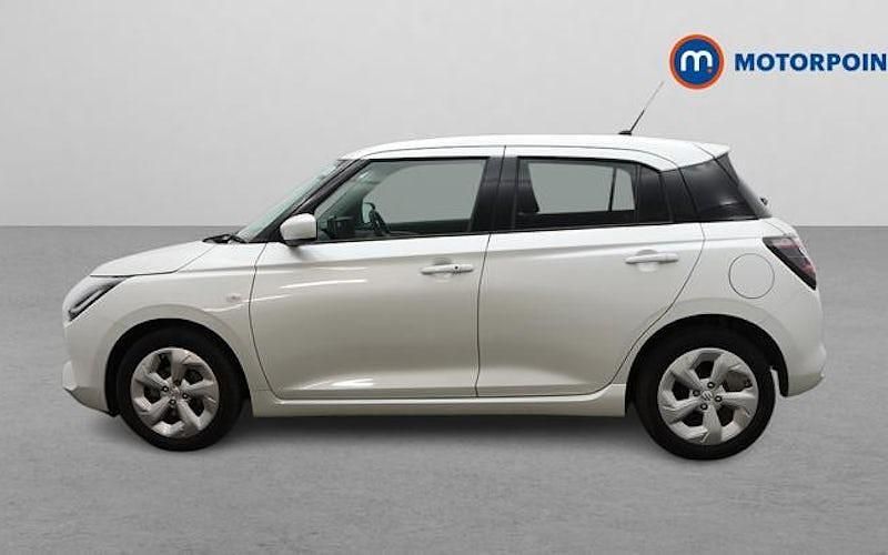 Used Suzuki Swift 82 HP (60 kW) 2025 White Hatchback