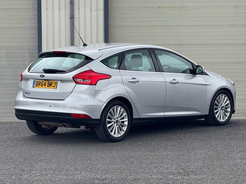 Używany Ford Focus Titanium 120 KM (88 kW) 2015 Srebrny Kombi