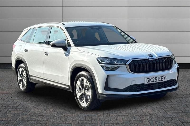 Moon white New 2025 Skoda Kodiaq SE SUV | £32,990 (Fair price) - Image 1/3