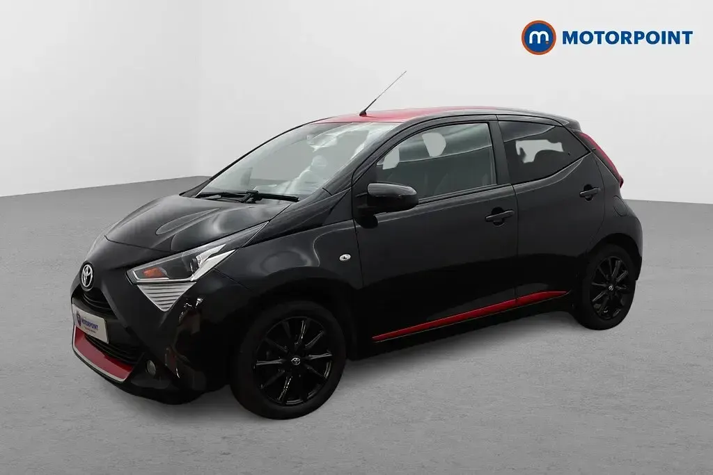 Used Toyota Aygo x-press 69 HP (50 kW) 2018 Black Hatchback