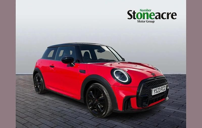 Used Mini Cooper Sport 134 HP (98 kW) 2023 Red Hatchback