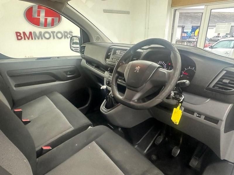 Used Peugeot Expert S 2017 White Van