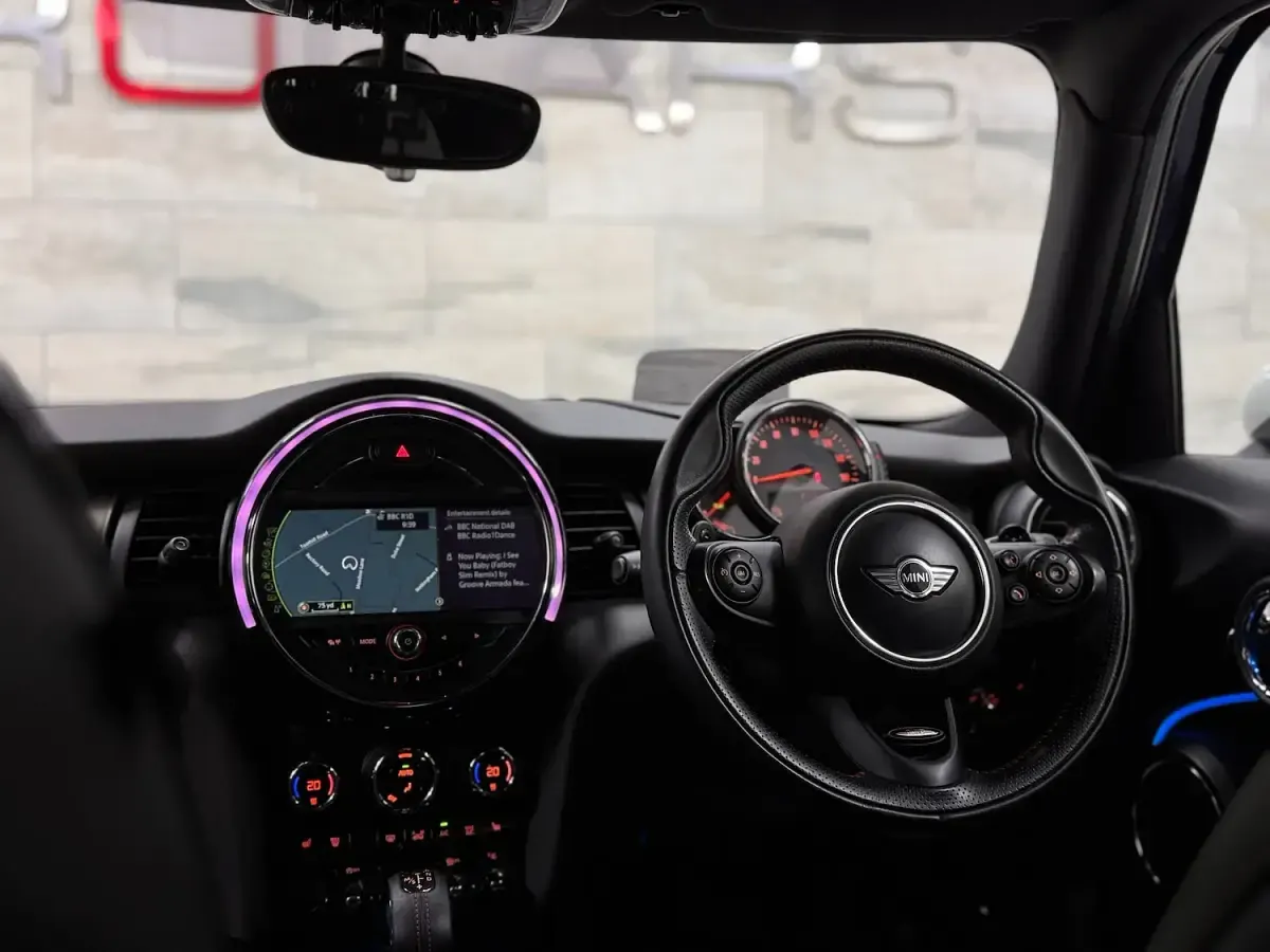 Used Mini Cooper SD Hatch 170 HP (125 kW) 2014 Deep blue Hatchback